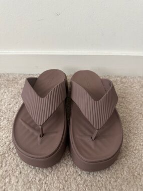 CROCS Women’s Platform Thong Sandals in Mauve